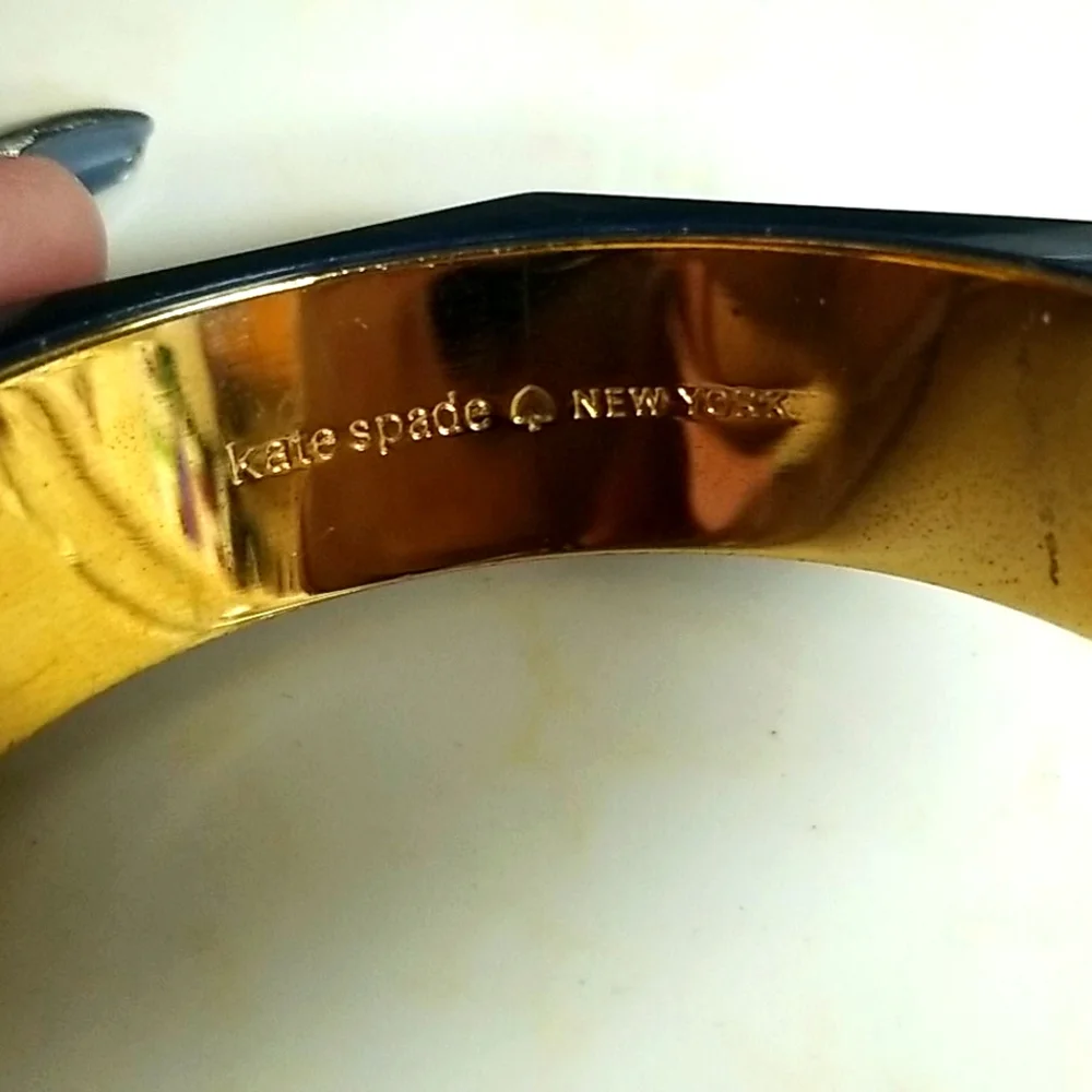 KATE SPADE navy lucite bangle bracelet - Picture 2 of 7